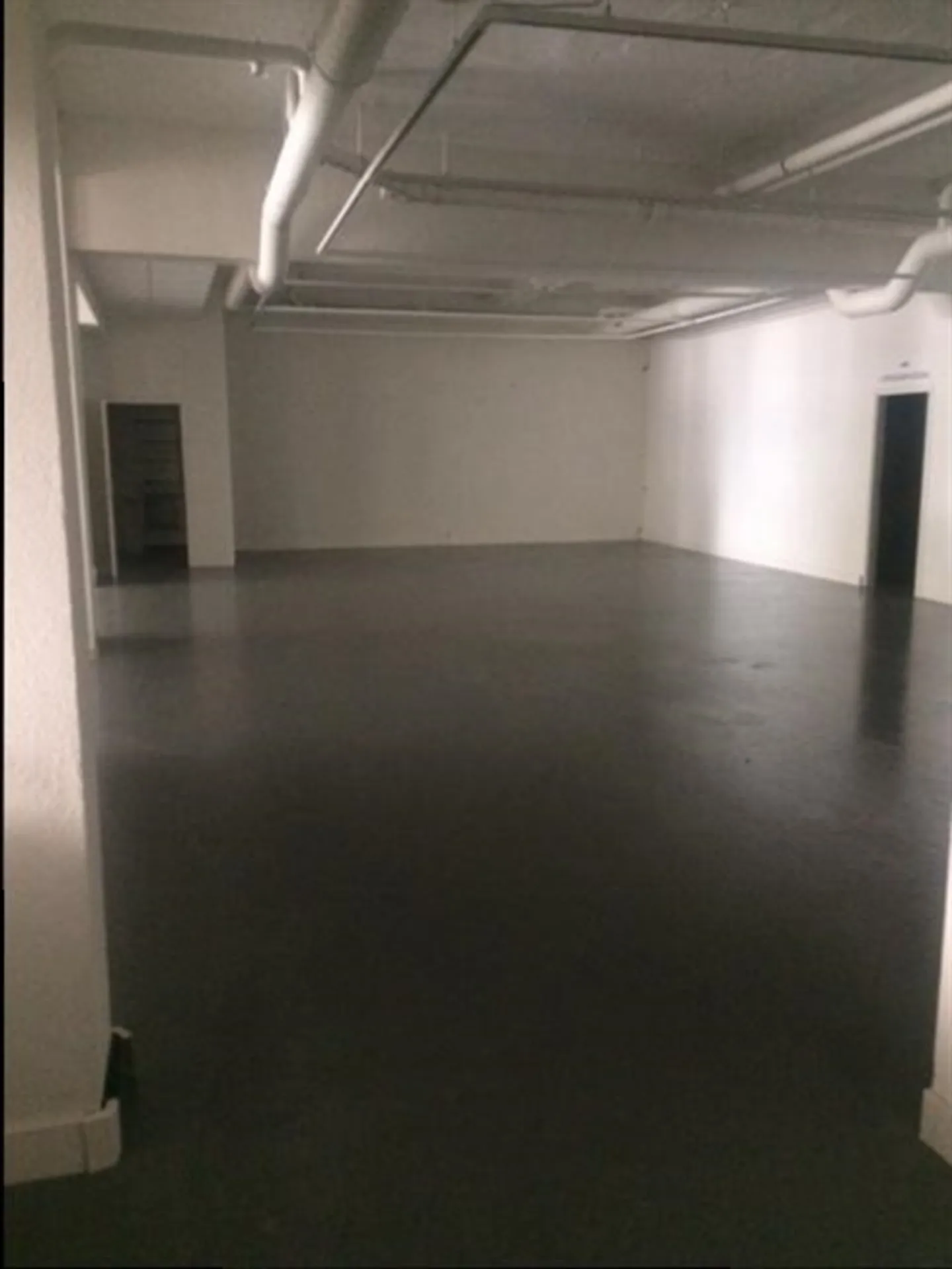 Espaces commerciaux spacieux au centre de Montreux - Photo 7 sur 9