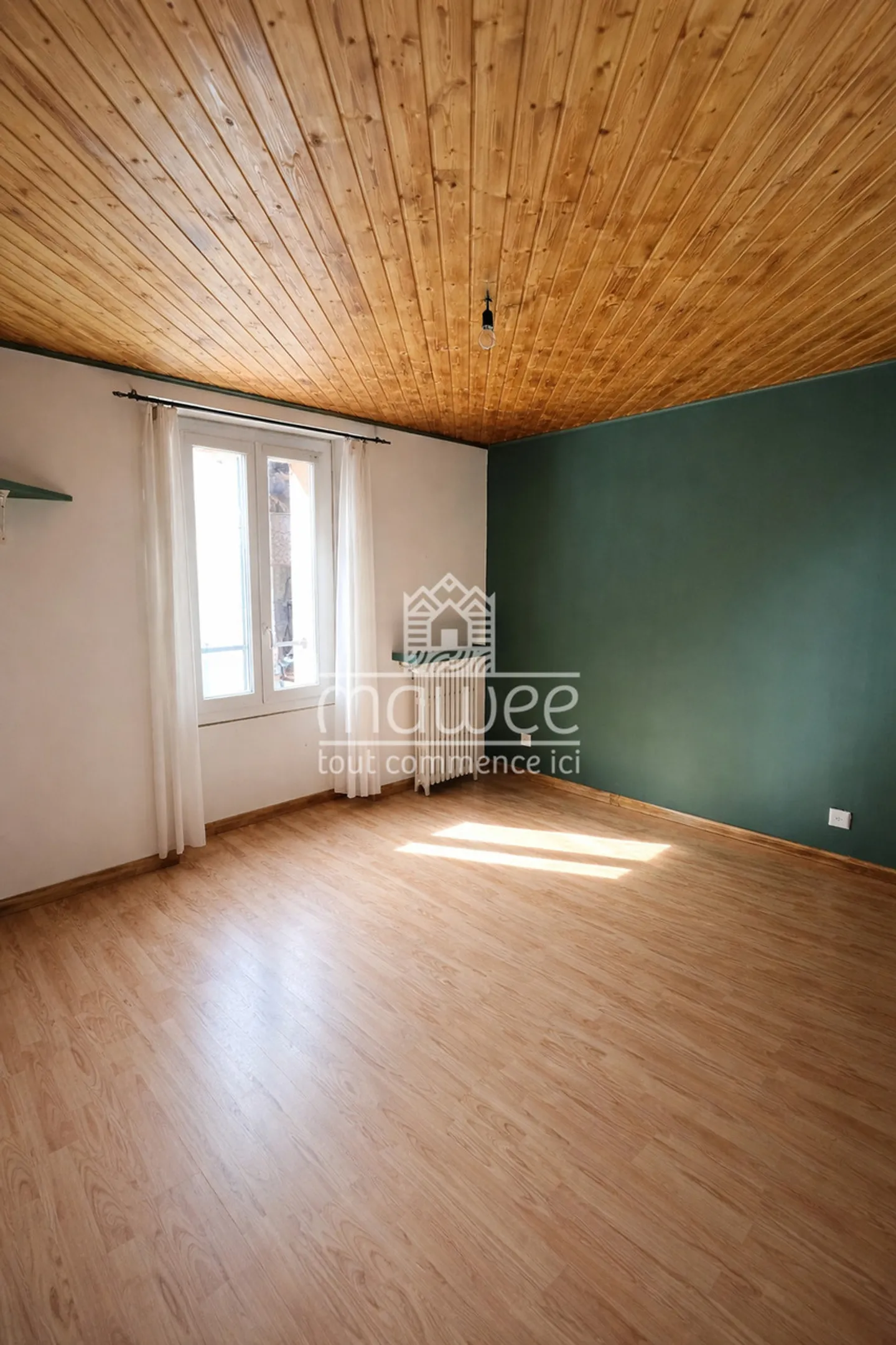 Charming 2.5-room apartment ideally located - Photo 2 of 8