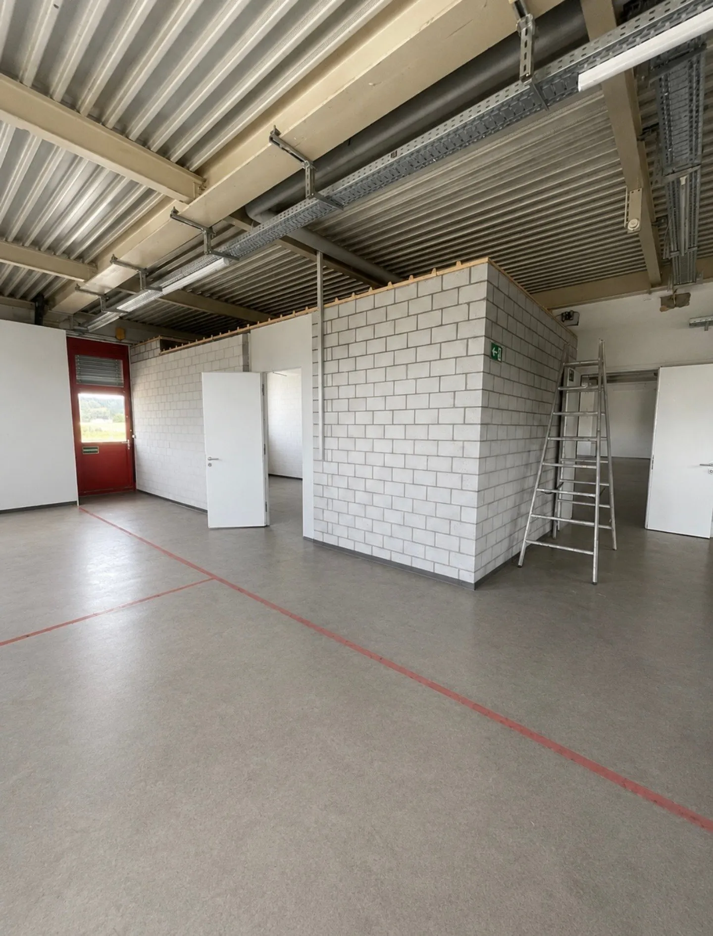 Large Warehouse Seeks Tenant - Photo 4 of 8