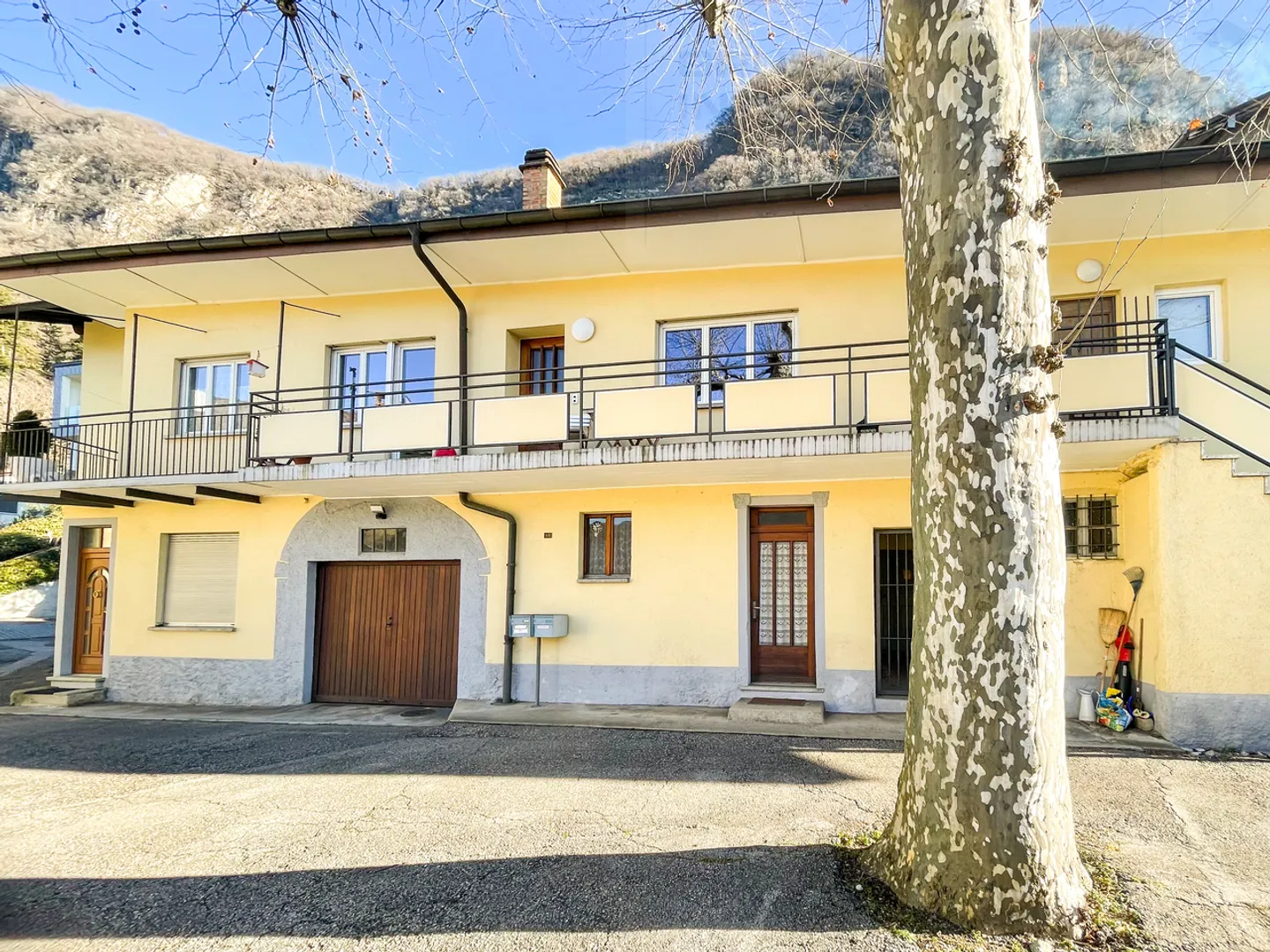 MAISON AVEC DEUX APPARTEMENTS - Photo 2 sur 20