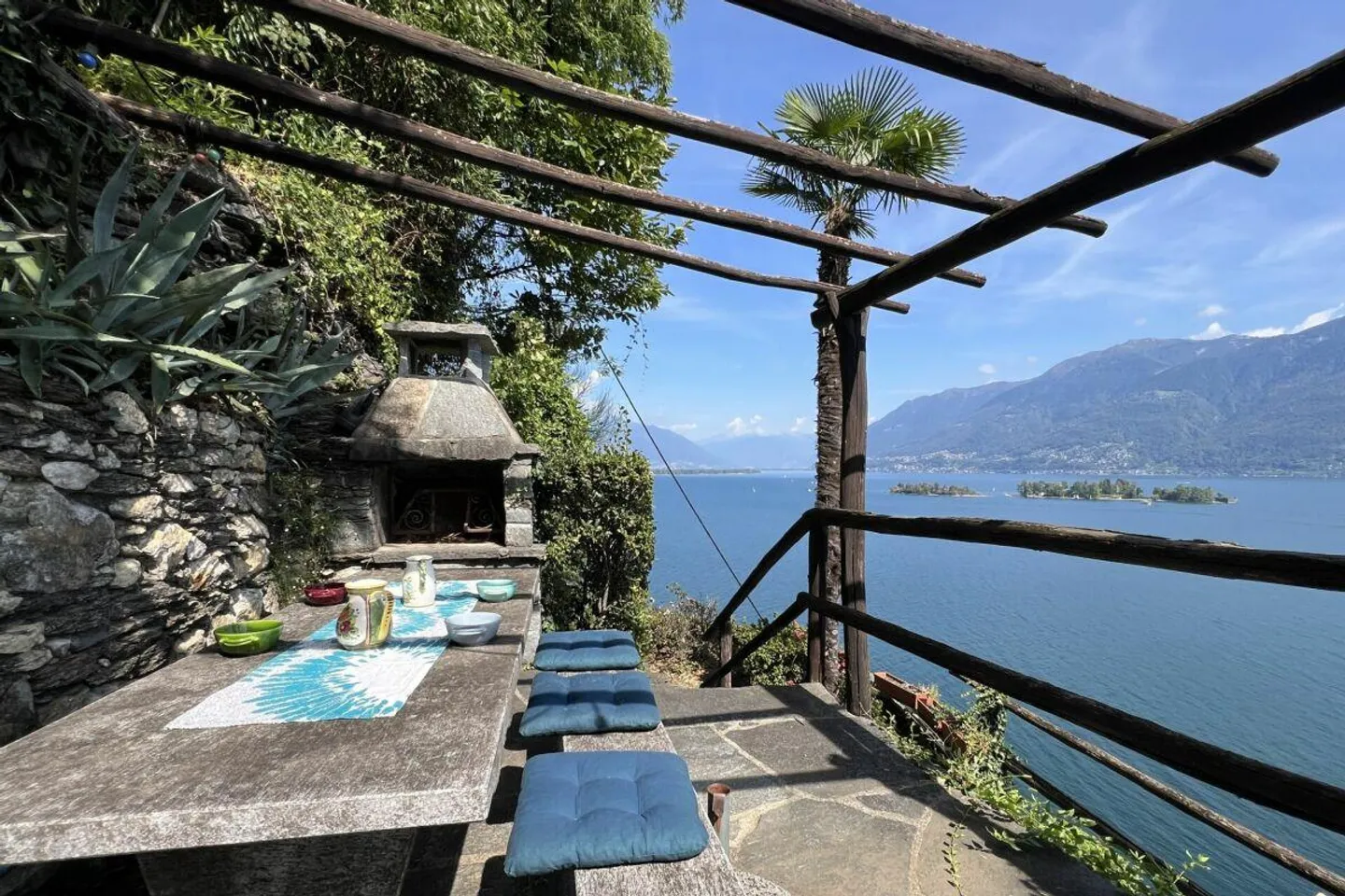 Cottage with magnificent lake view, private beach and many "steps to happiness" - Photo 21 of 30
