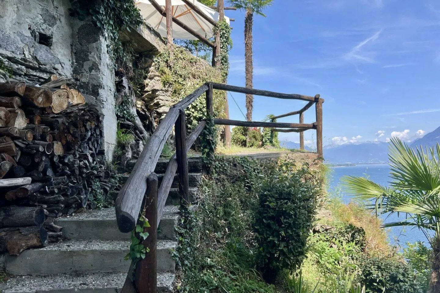 Cottage with magnificent lake view, private beach and many "steps to happiness" - Photo 26 of 30