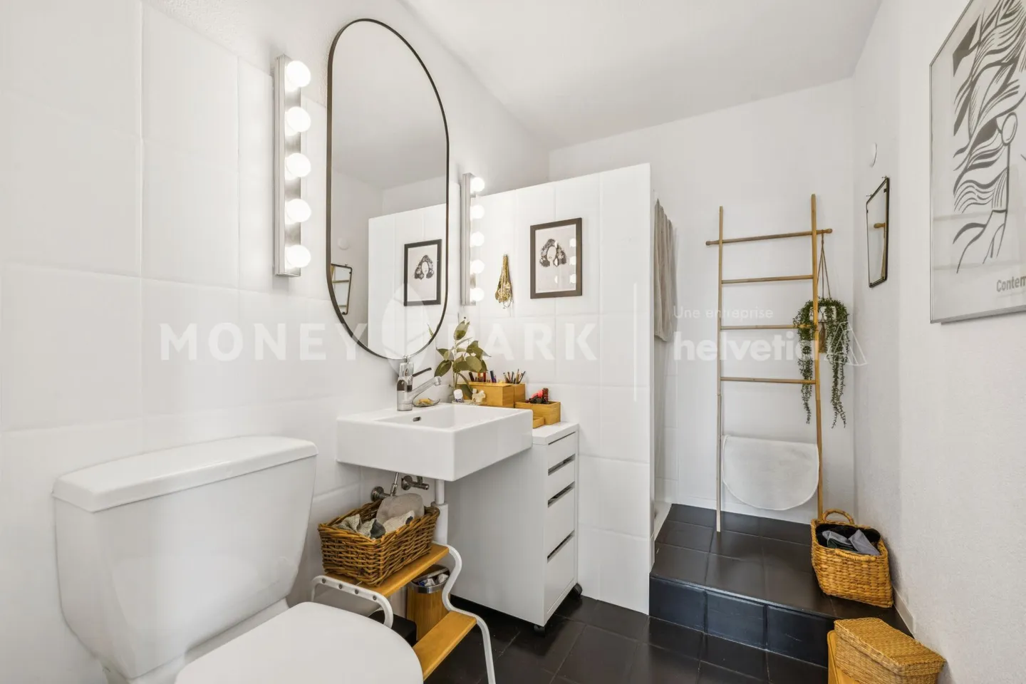 Villa familiale rénovée avec vue panoramique sur le lac et les Alpes - Photo 6 sur 15