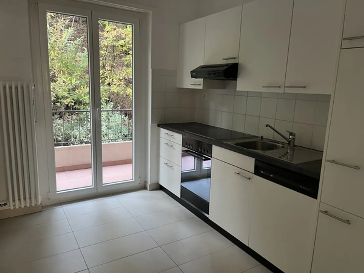 Appartement 3.5 dans un emplacement calme avec vue large sur le lac - Photo 8 sur 12