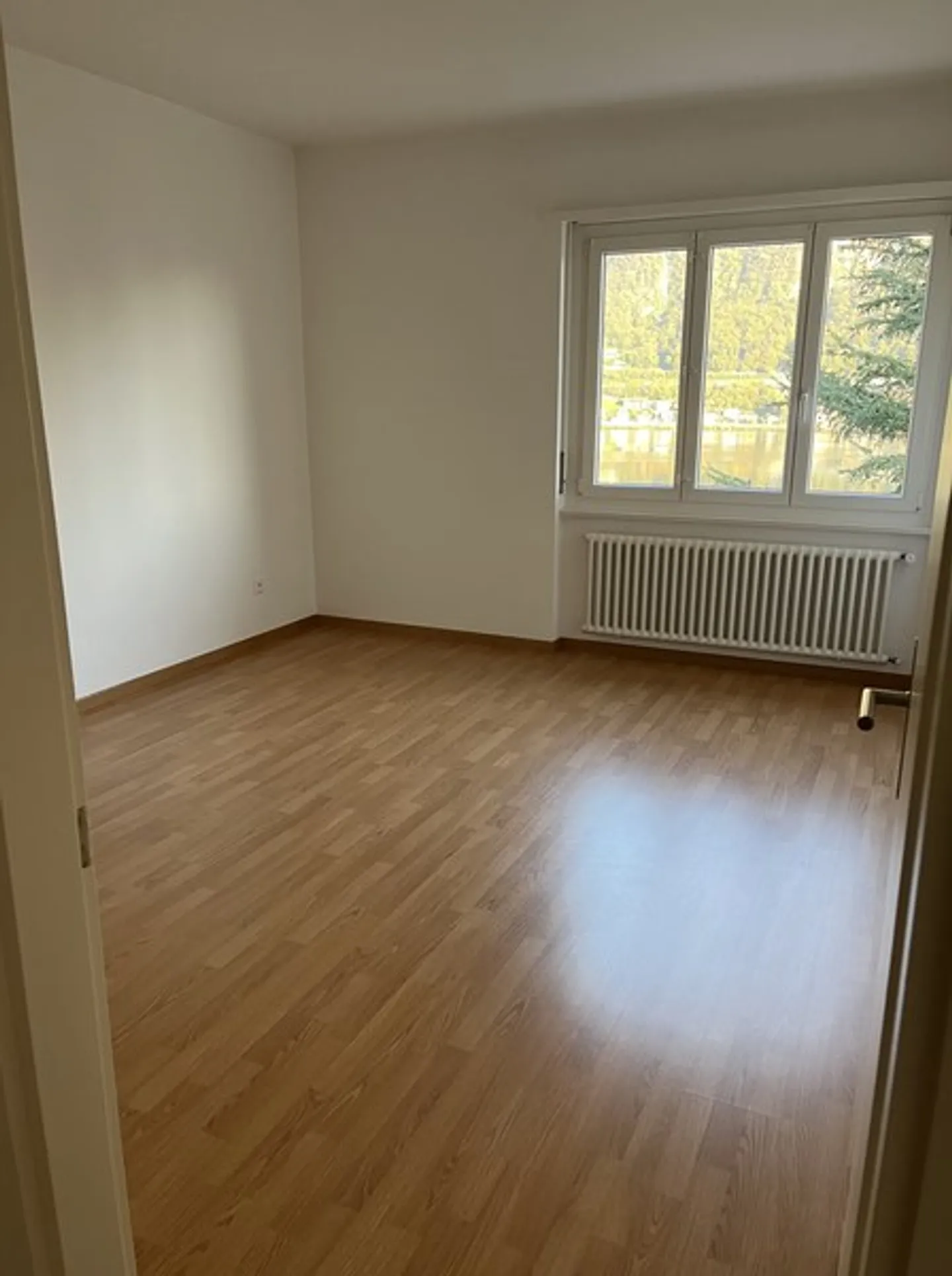 Appartement 3.5 dans un emplacement calme avec vue large sur le lac - Photo 11 sur 12