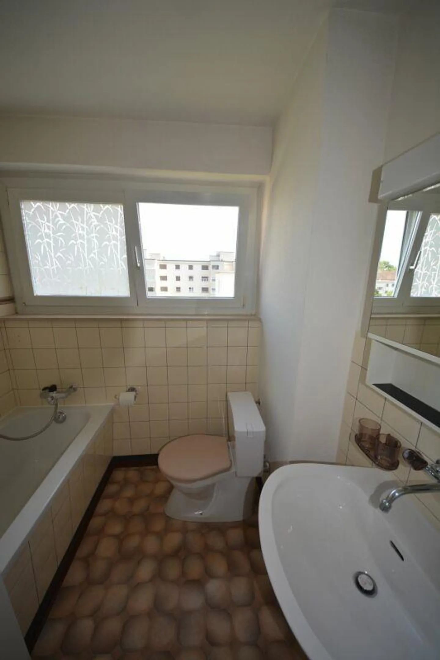 Contrat de location temporaire : Appartement de 3,5 pièces situé au centre à Rapperswil - Photo 8 sur 13