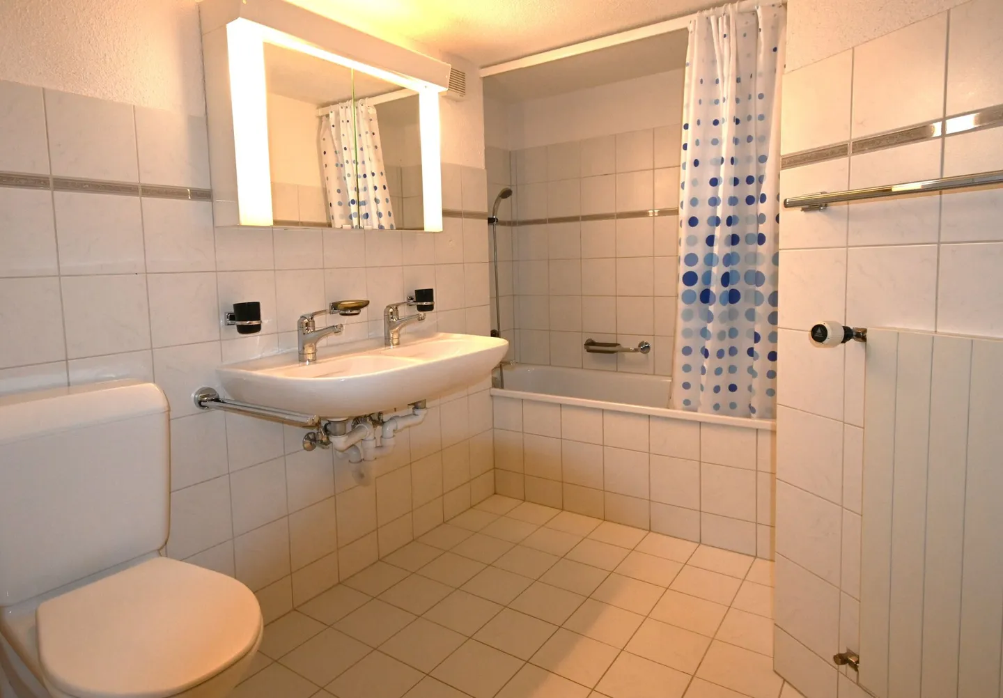 Vita di campagna in una casa indipendente e versatile con due appartamenti e spazi studio. - Foto 22 di 31
