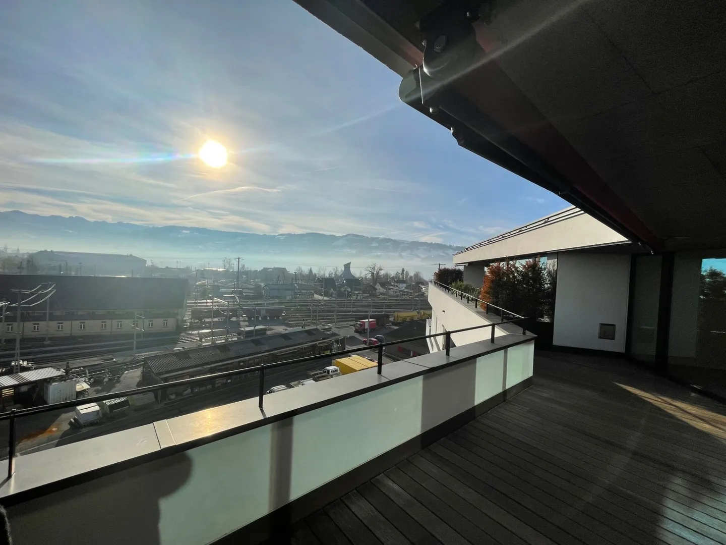 LOCATION - Photo 1 sur 10