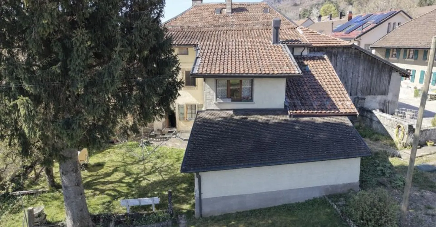 Charmantes Dorfhaus mit Potenzial - Foto 1 von 10