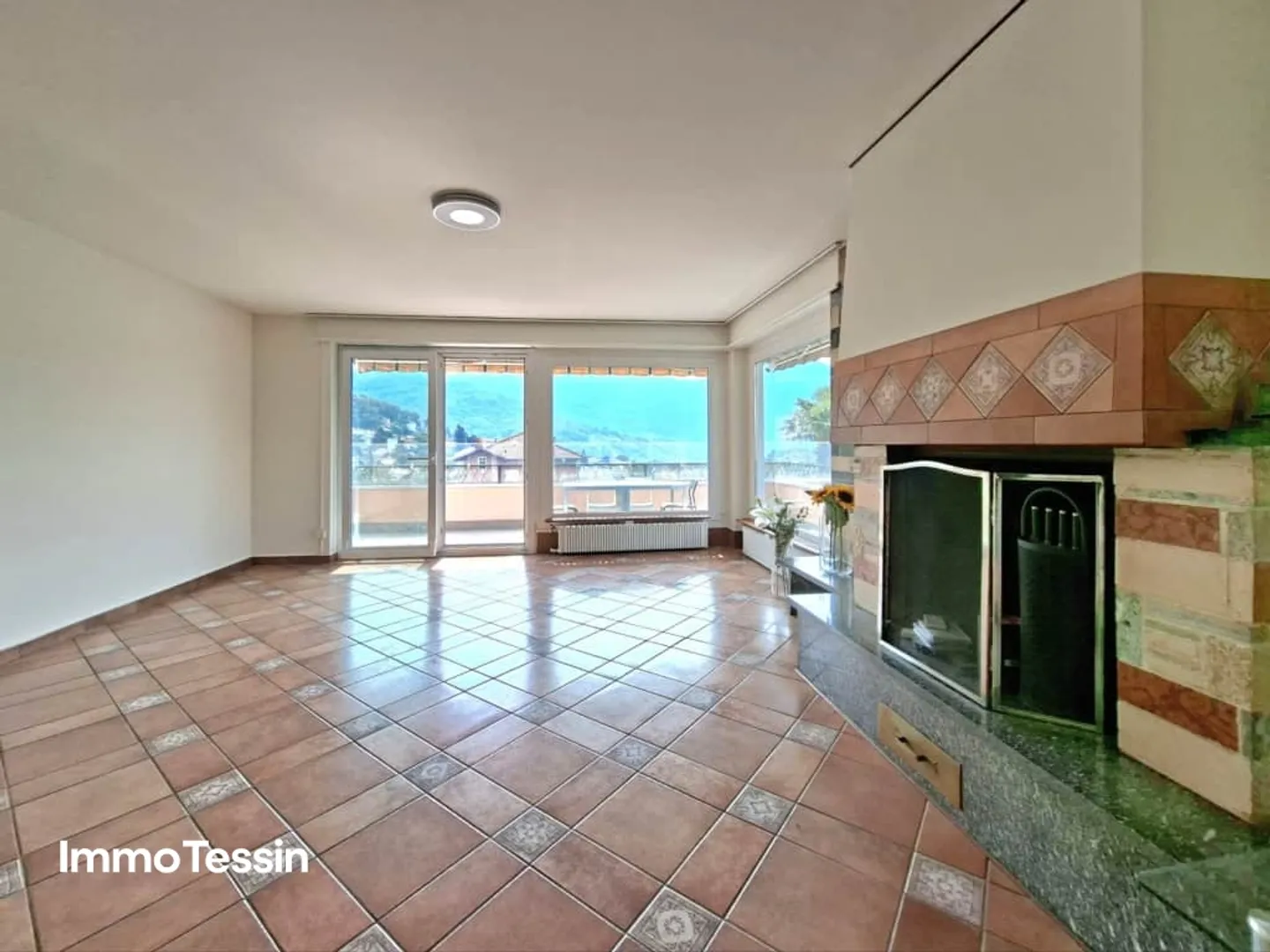 HIGHLIGHT: Elegant Villa with Pool & Large Garden just Minutes from Lugano and Lake Lugano - Photo 7 of 13