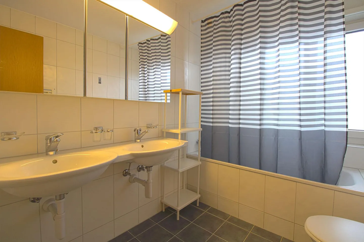 Chambre meublée dans un appartement modernisé dans un emplacement de choix - Photo 8 sur 8