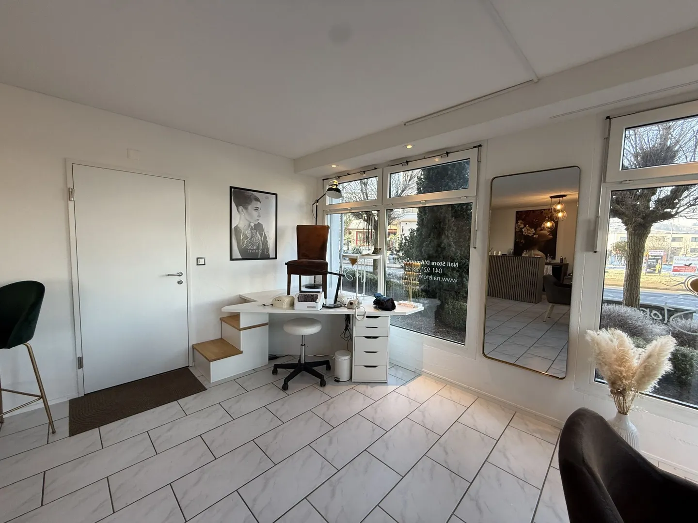 Espace commercial pour studio de beauté, cabinet, massage/thérapie, atelier ou bureau - Photo 5 sur 8