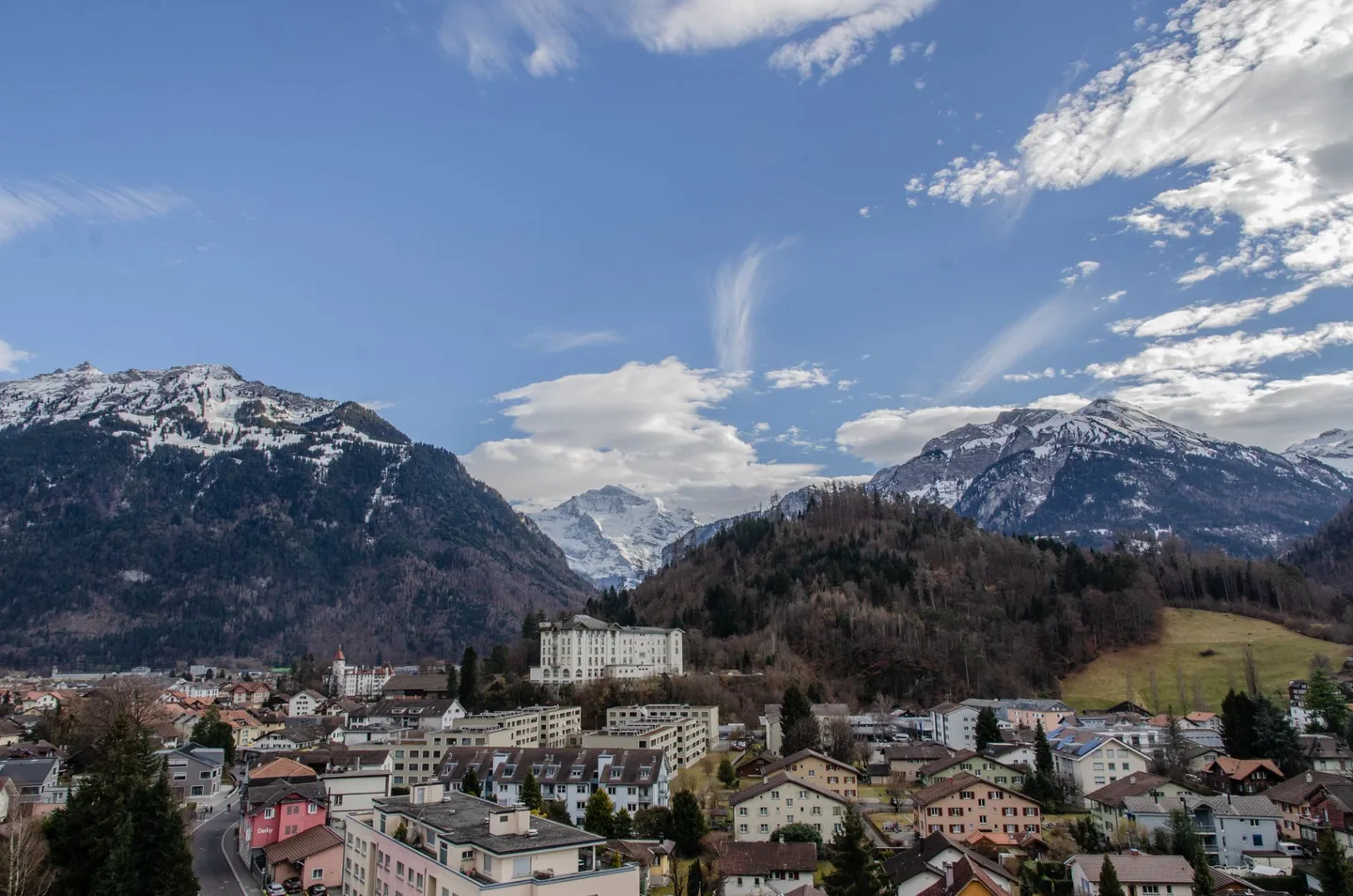 Elegante appartamento torrino con vista sulle Alpi, Interlaken - Foto 26 di 27
