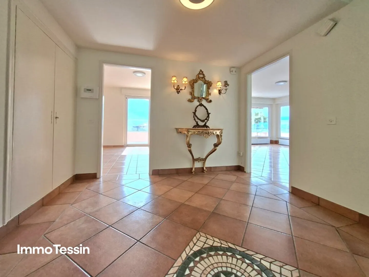 HIGHLIGHT: Elegant Villa with Pool & Large Garden just Minutes from Lugano and Lake Lugano - Photo 10 of 13