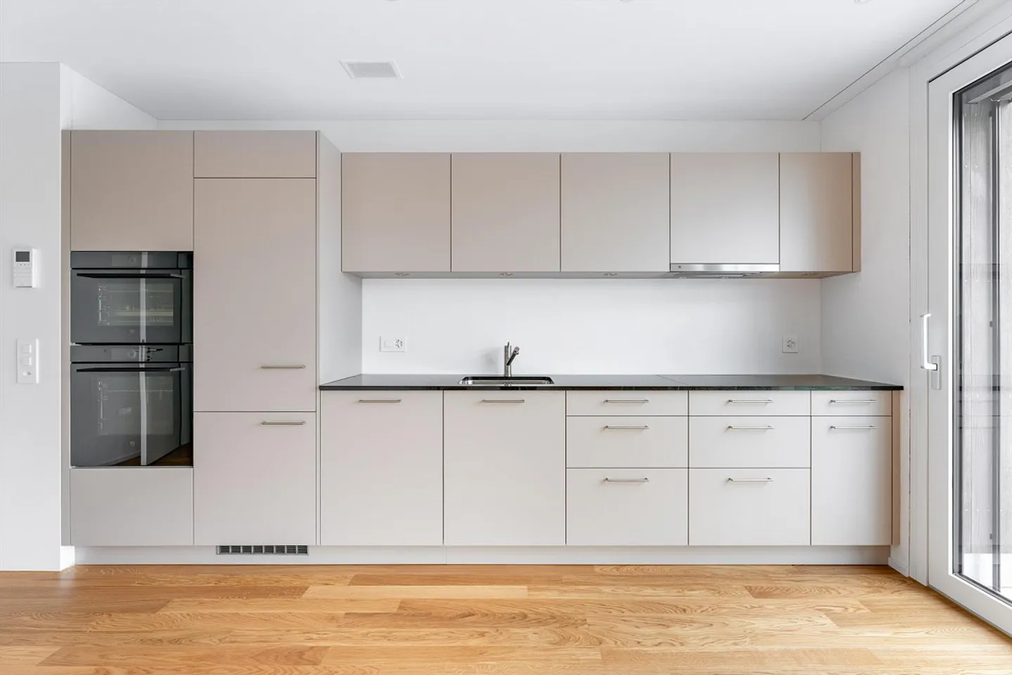 Moderne - comme neuf - standard de construction comme un appartement en copropriété à partir du 1.3.26 - Photo 5 sur 8