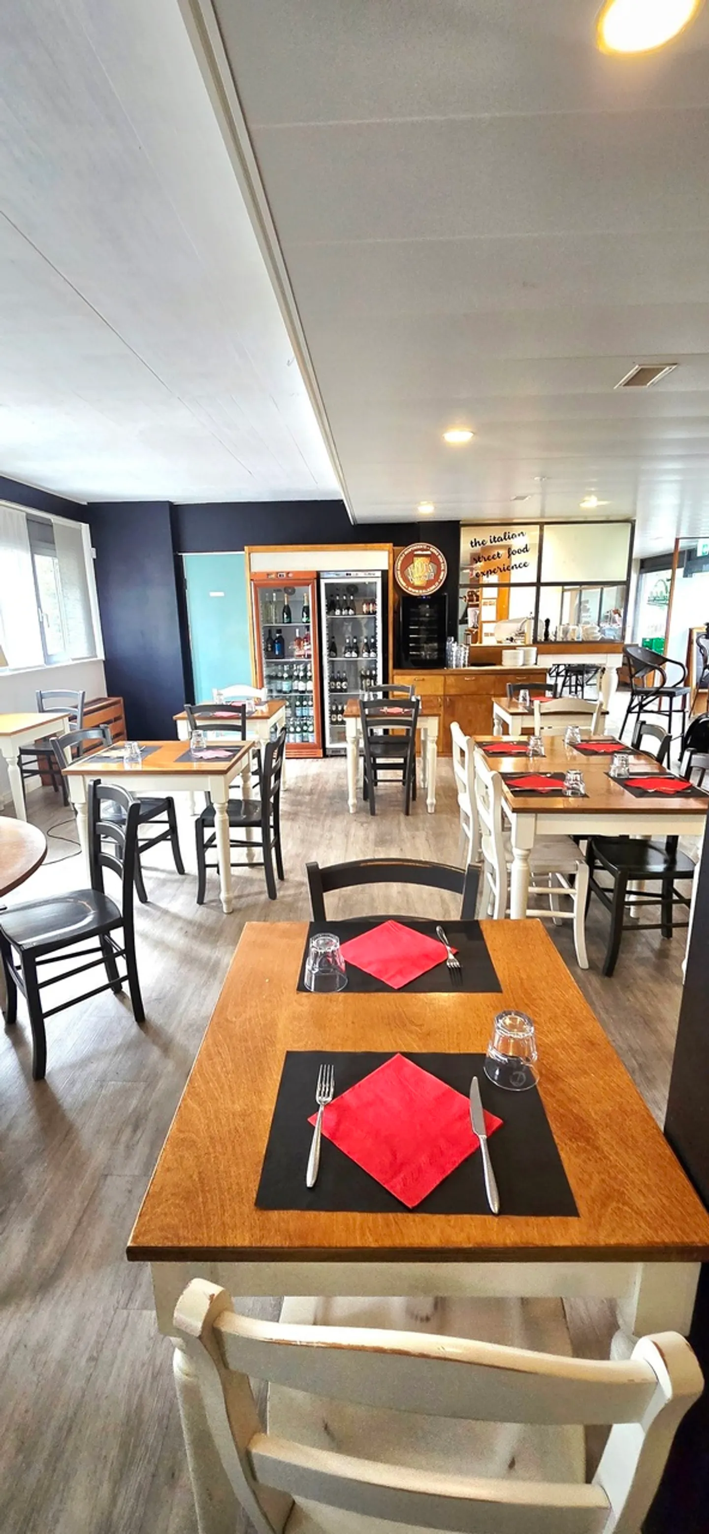 Unique Italian Tapas Restaurant - Photo 5 of 13