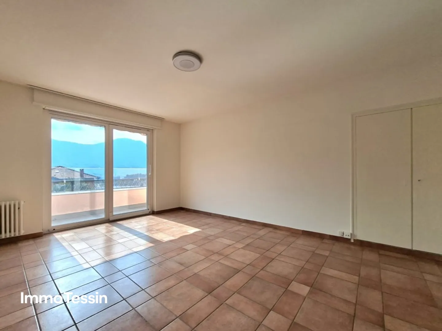 HIGHLIGHT: Elegant Villa with Pool & Large Garden just Minutes from Lugano and Lake Lugano - Photo 12 of 13