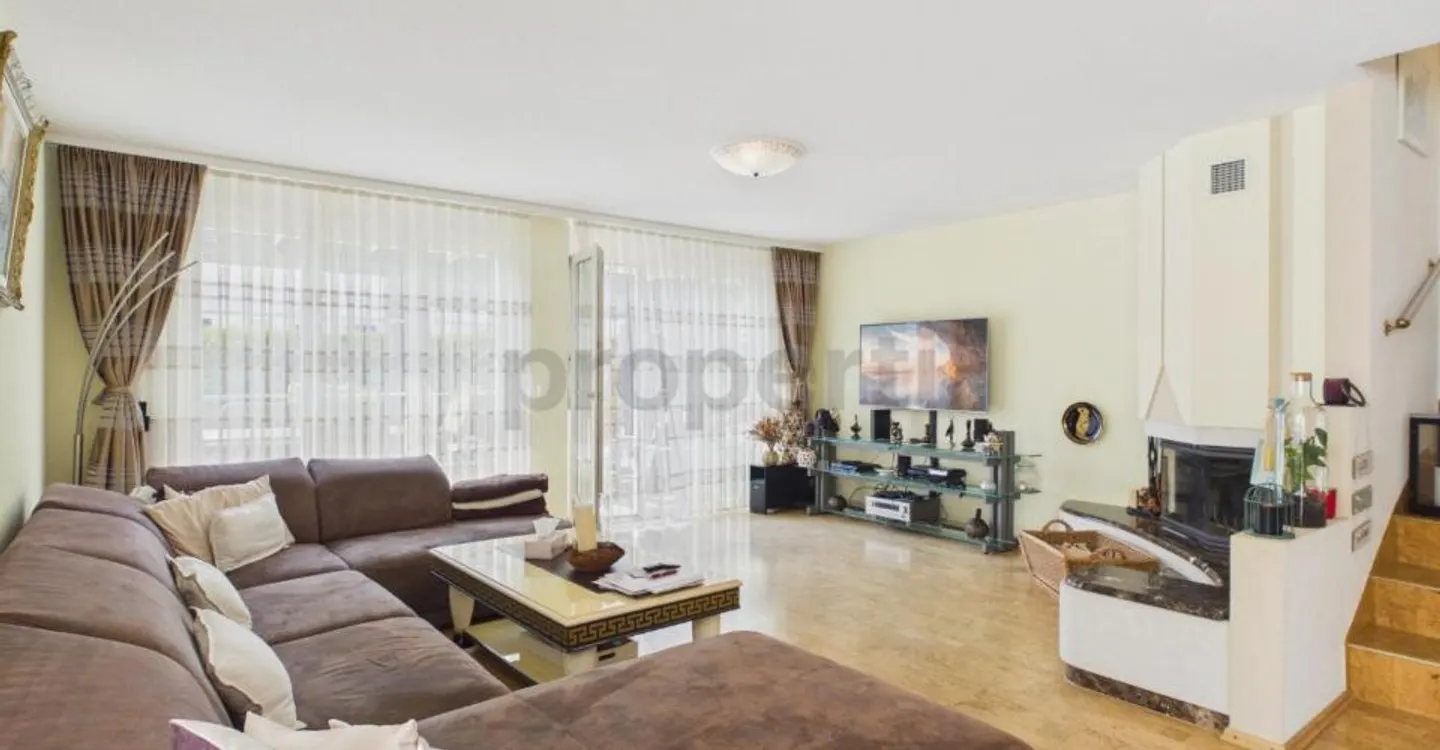 Privater Garten, Gemütliche Veranda & Ruhige Lage in Familienfreundlichem Quartier! - Photo 1 of 11