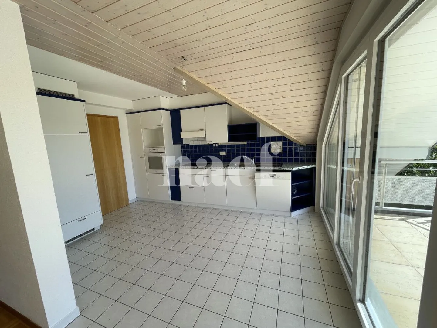 5-room apartment - Photo 3 of 10