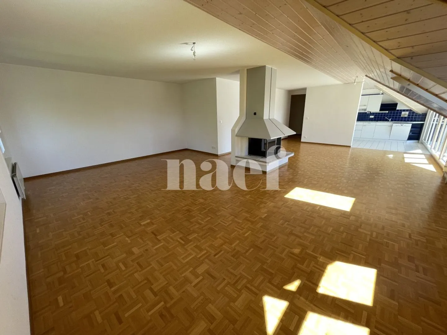 5-room apartment - Photo 4 of 10