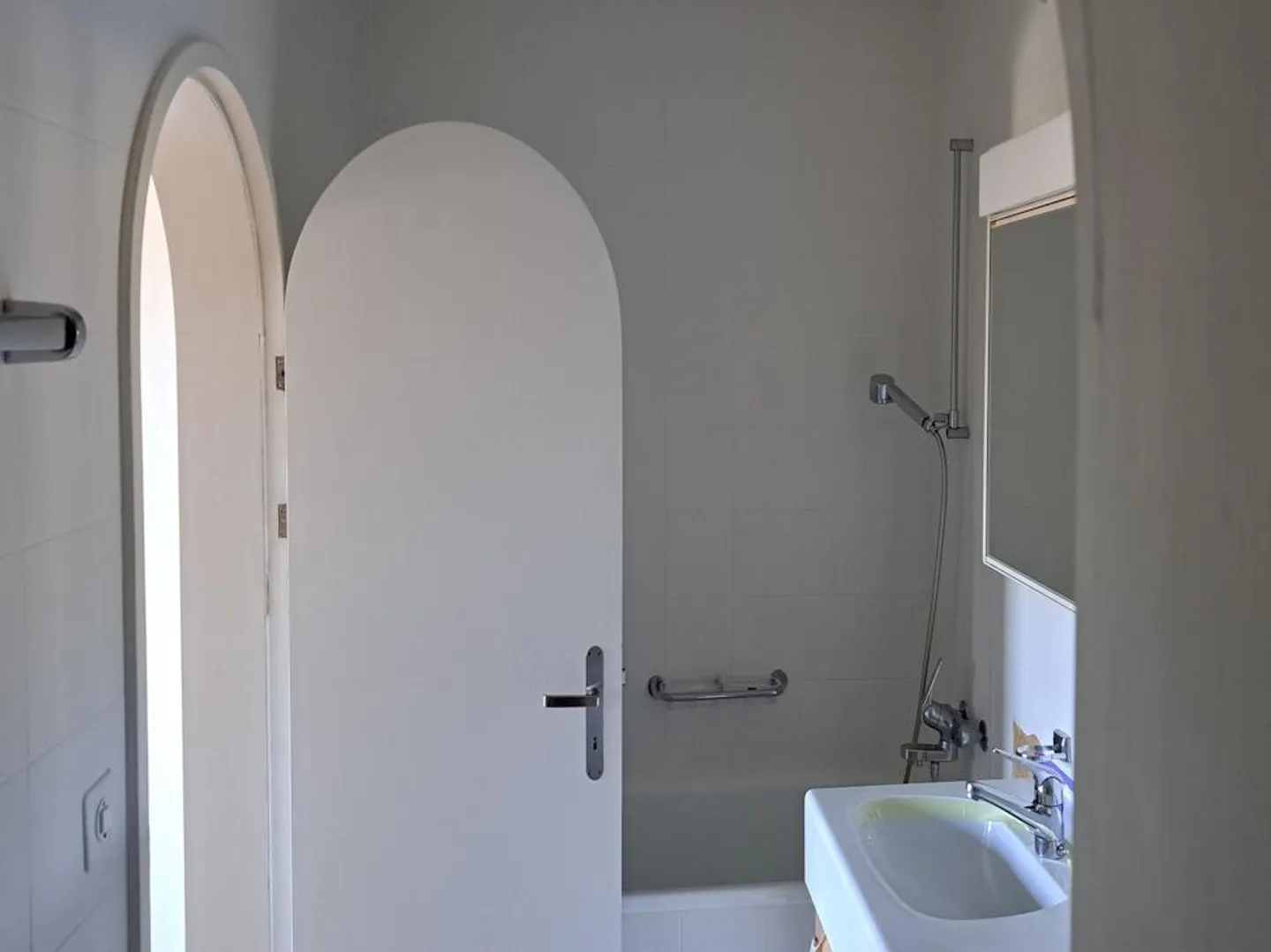 2.5 Zi.-Wohnung im obersten Geschoss mit Ausblick übers Limmat - Foto 9 von 13