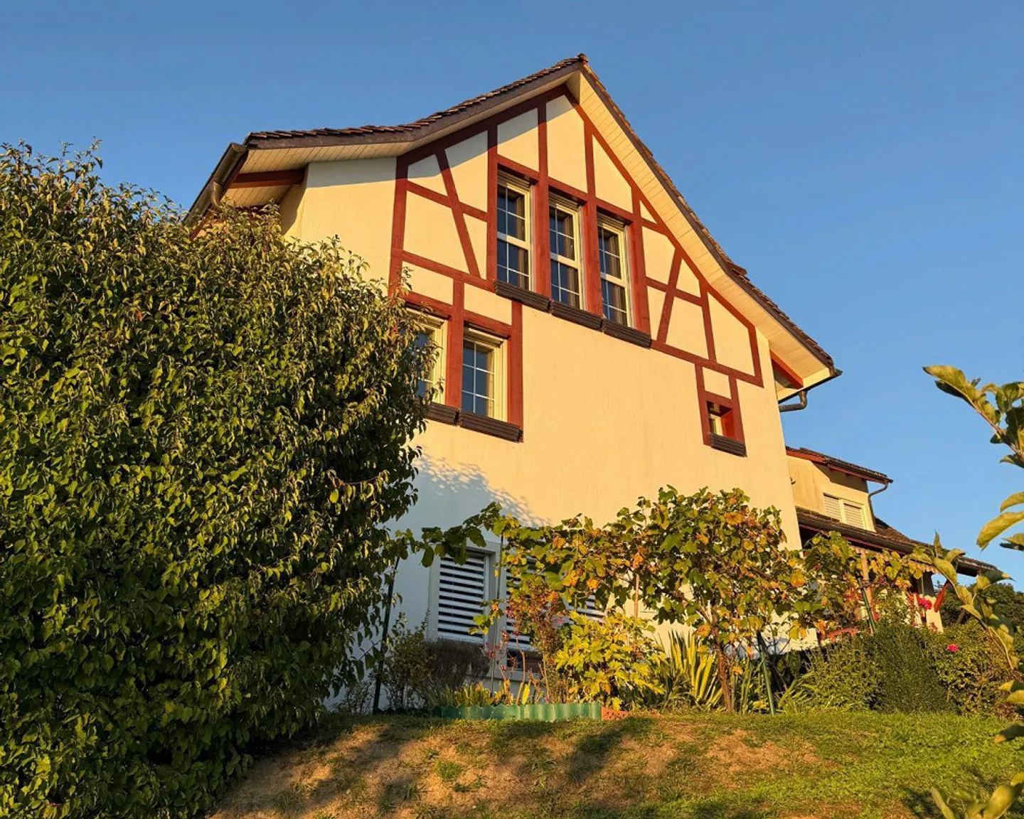 2.5 Zi.-Wohnung im obersten Geschoss mit Ausblick übers Limmat - Foto 10 von 13