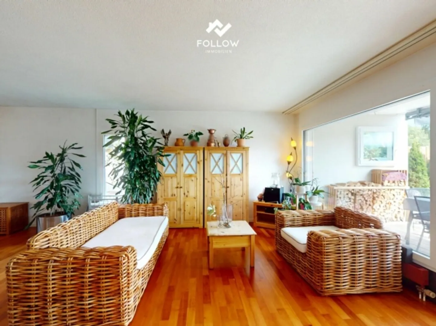 Condominio ben tenuto e parzialmente ristrutturato di 3,5 stanze con vista lago nella baia di Spiezer - Foto 4 di 12