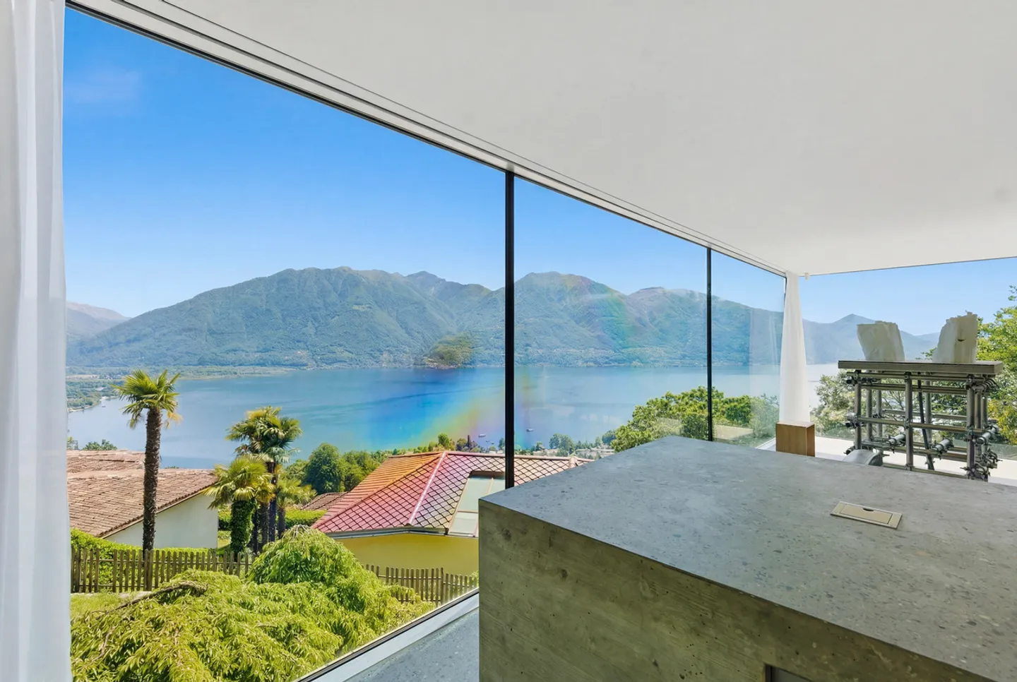 Stunning Villa with Lake View - Photo 15 of 25