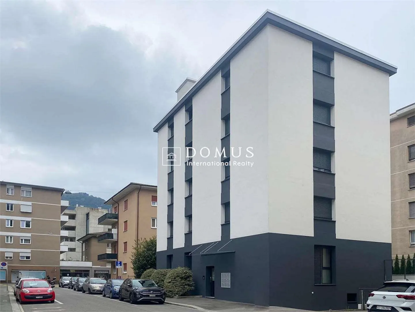 Income-generating building in the heart of Lugano - Photo 1 of 12
