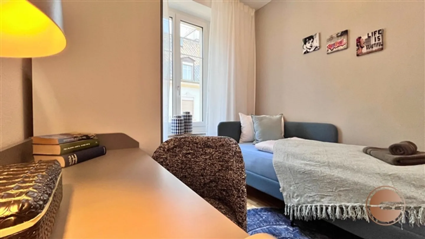 MODERN 2-BEDROOM SERVICED APARTMENT - HIGH-QUALITY FURNISHED APARTMENT WITH BALCONY - Photo 8 of 15