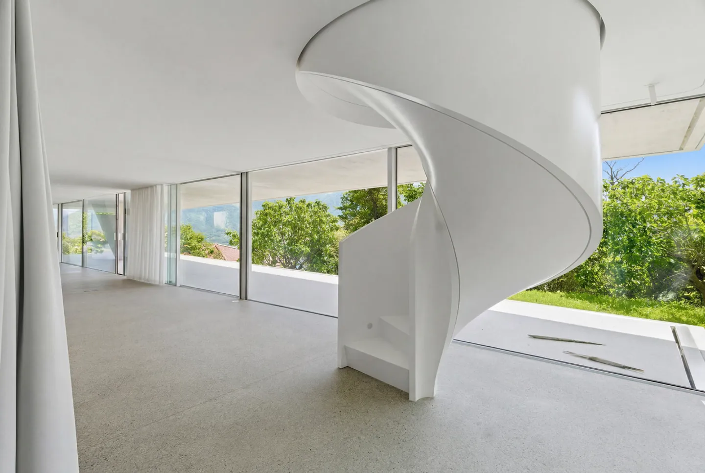 Stunning Villa with Lake View - Photo 18 of 25