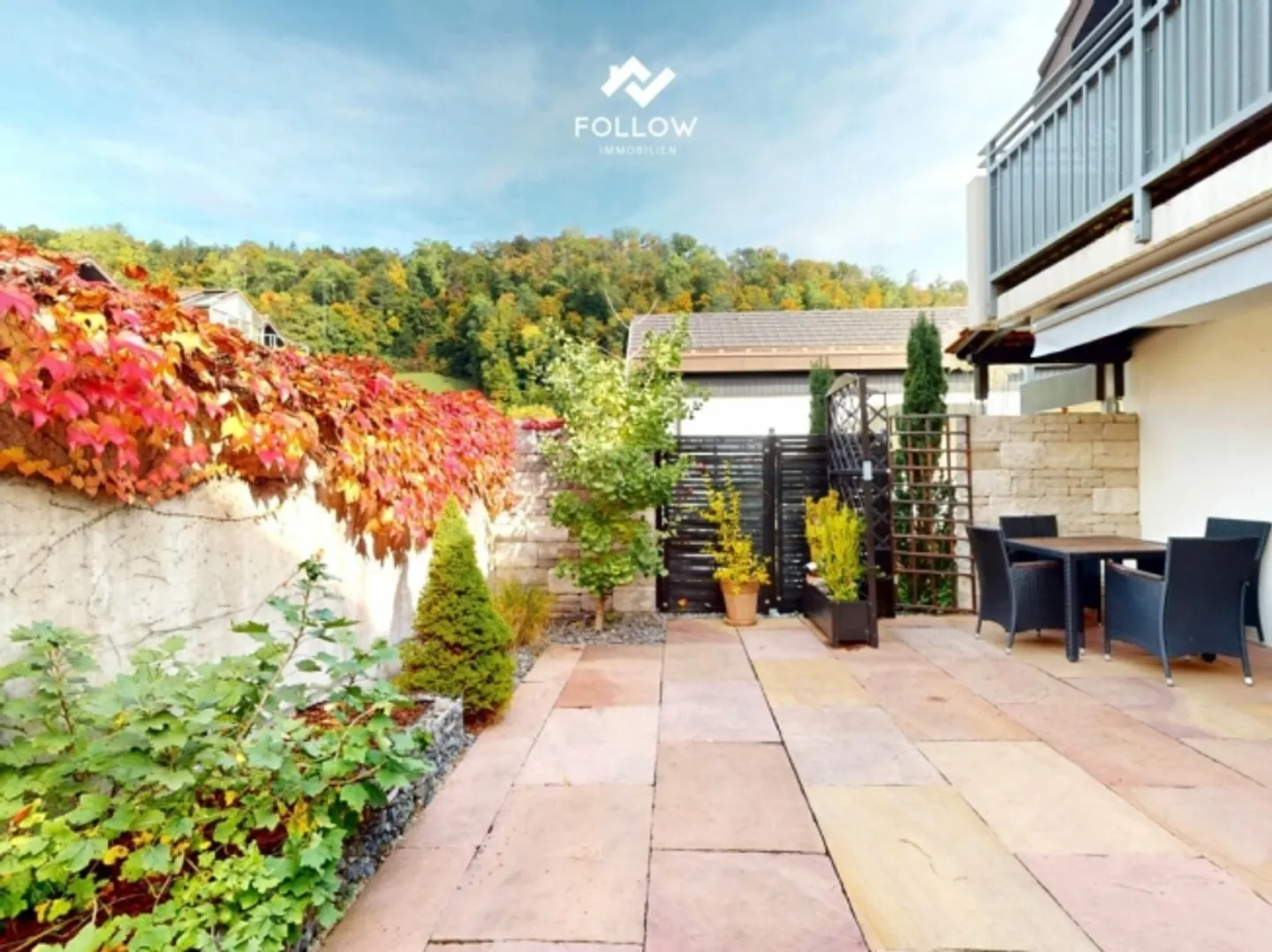 Condominio ben tenuto e parzialmente ristrutturato di 3,5 stanze con vista lago nella baia di Spiezer - Foto 11 di 12