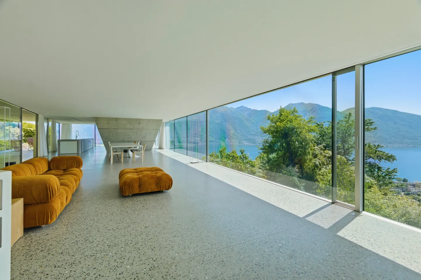 Stunning Villa with Lake View - Photo 6 of 25