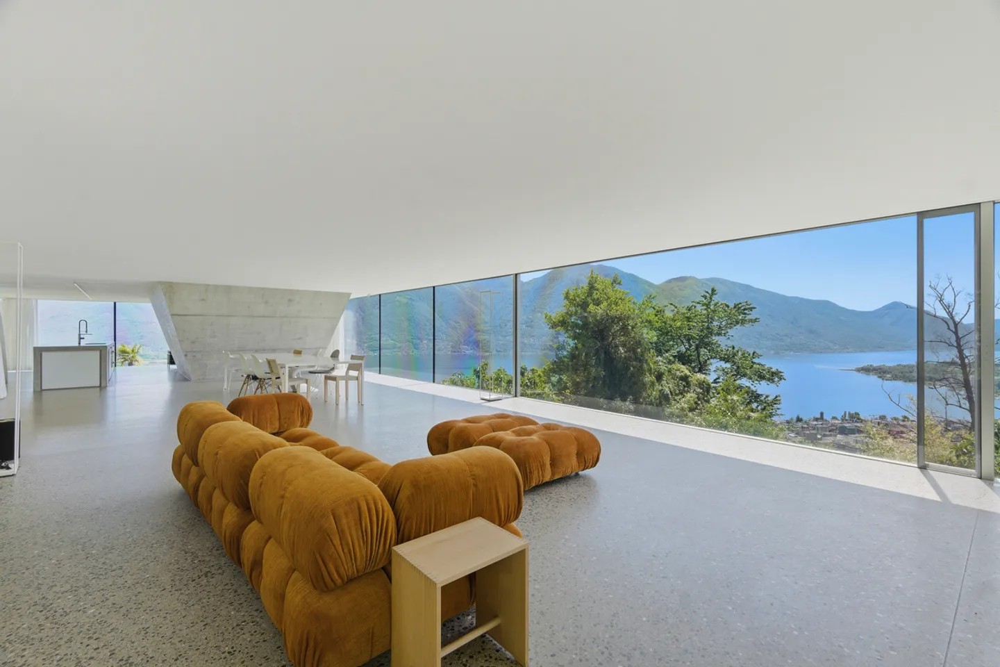 Stunning Villa with Lake View - Photo 7 of 25