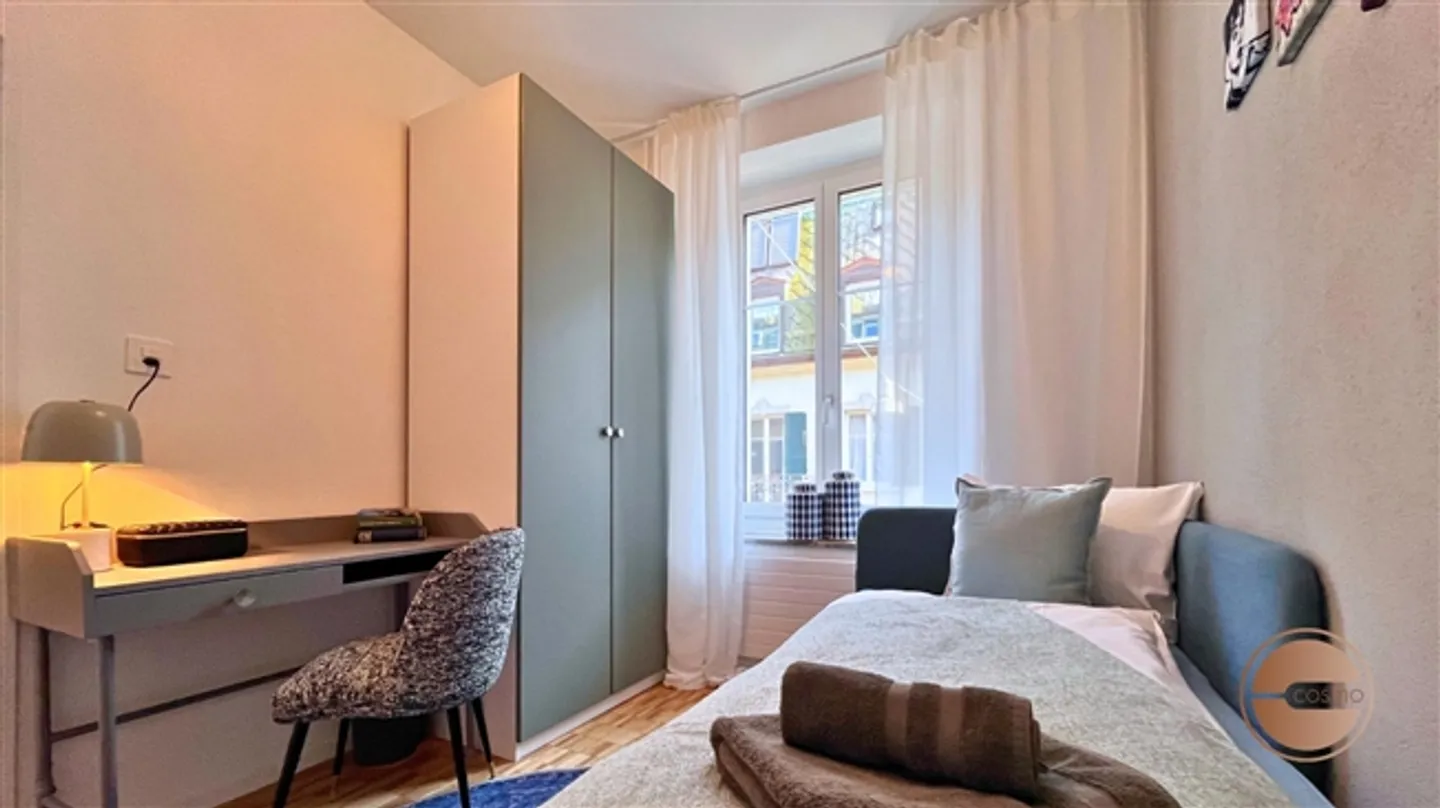 MODERN 2-BEDROOM SERVICED APARTMENT - HIGH-QUALITY FURNISHED APARTMENT WITH BALCONY - Photo 9 of 15