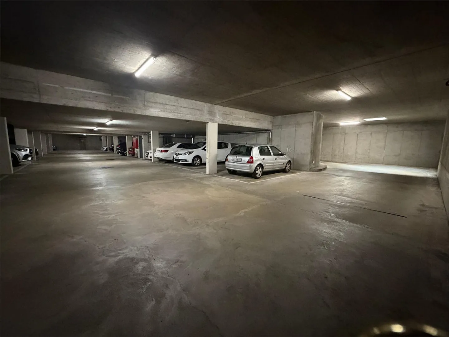 Tiefgaragenparkplatz Motorrad an der Klybeckstrasse 79, Basel mieten - Foto 3 di 7