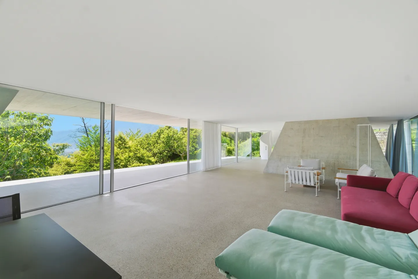 Stunning Villa with Lake View - Photo 20 of 25