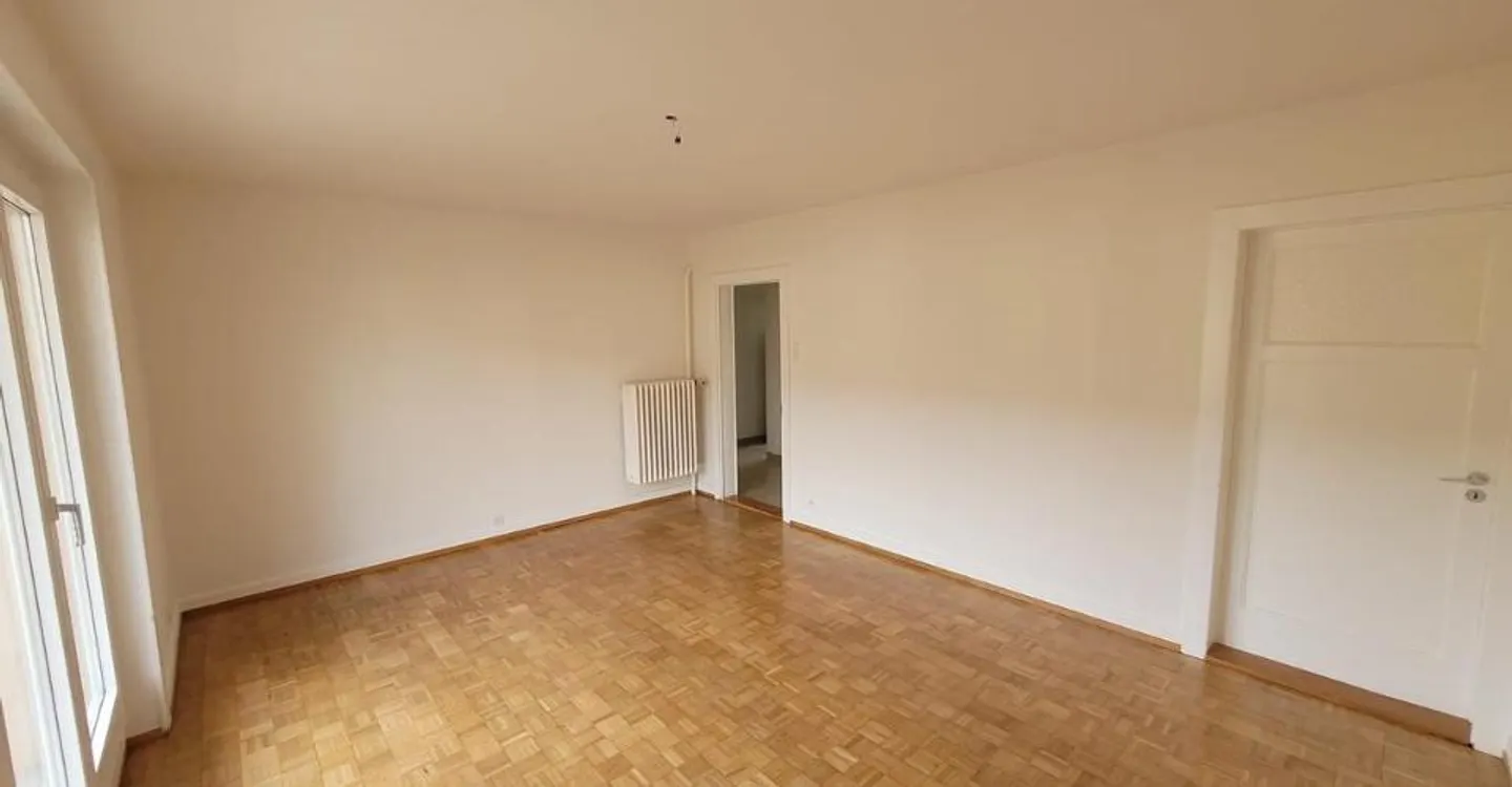 Beautiful 4-room apartment with balcony - Photo 3 of 9