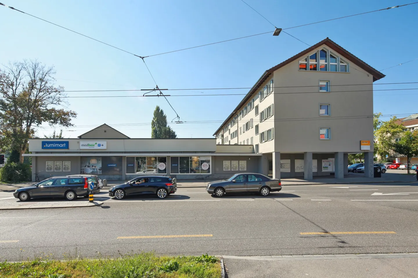 Do you still need a parking space in Oberwinterthur? - Photo 1 of 2
