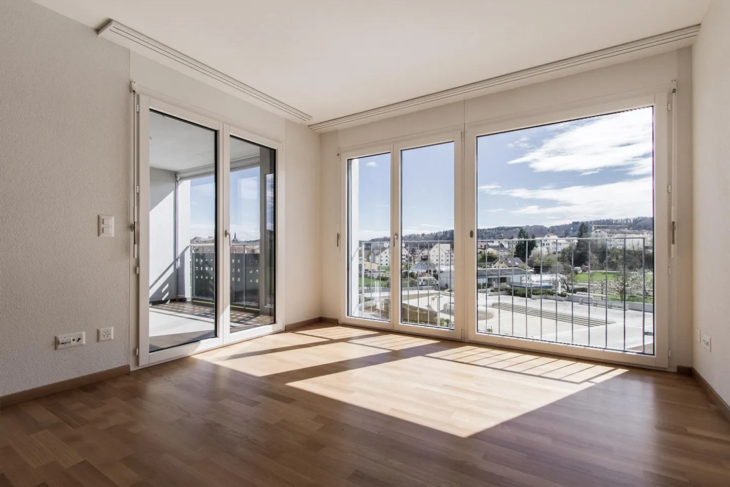 Appartamento soleggiato e tranquillo con balcone coperto - Foto 3 di 8