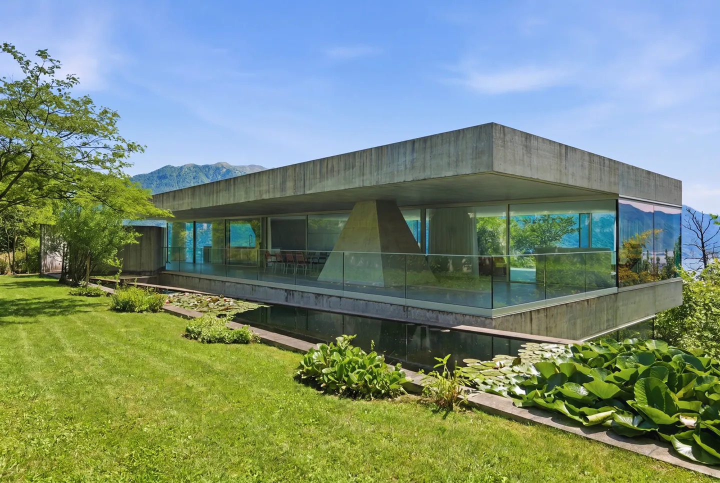 Stunning Villa with Lake View - Photo 24 of 25