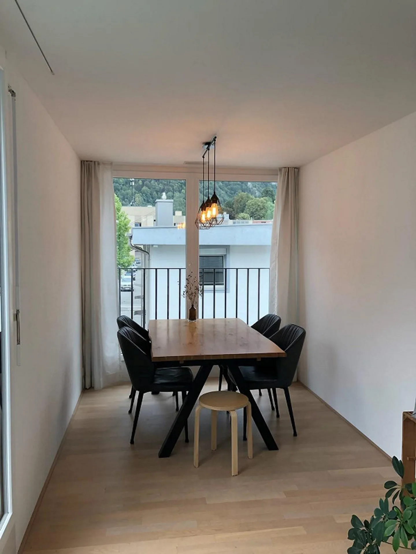 Charmante 3.5 Zimmer Wohnung - Foto 2 von 5