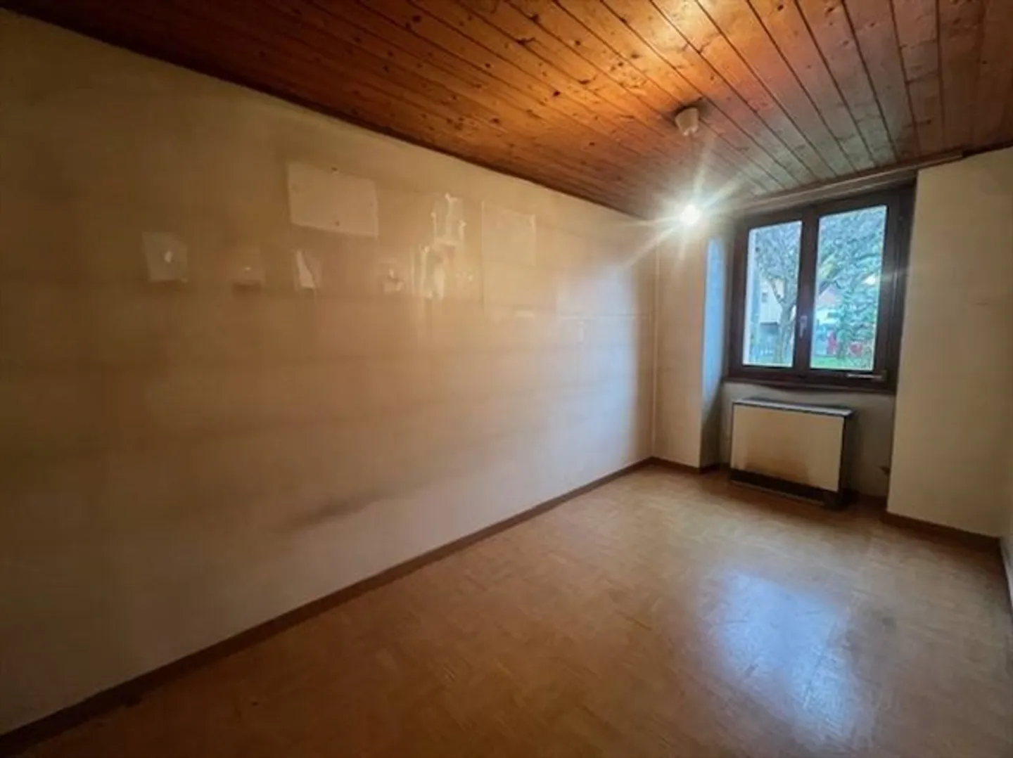 10 Rooms, 778 m2 Plot, Large Rural Adjacent - Photo 7 of 13