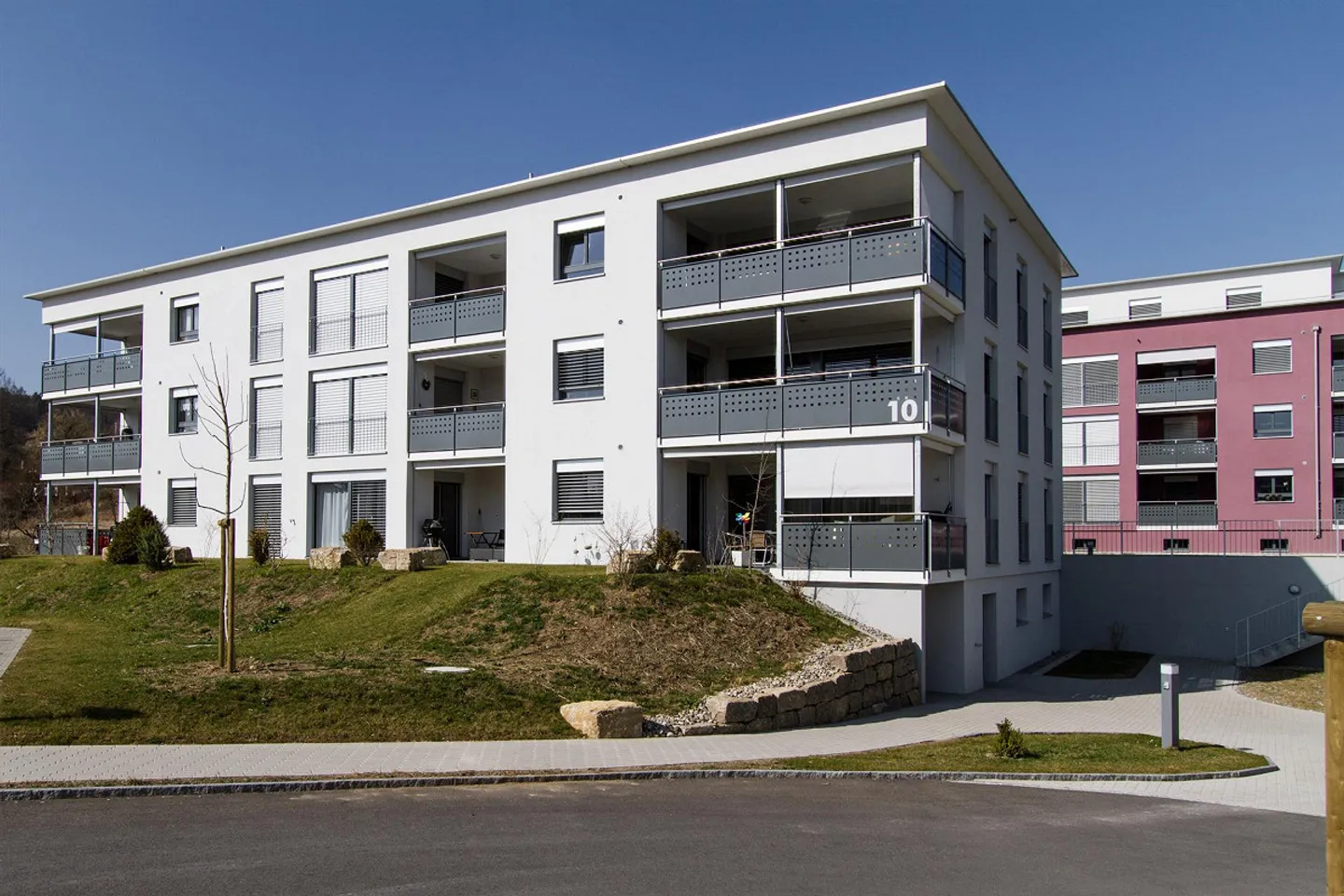 Appartamento soleggiato e tranquillo con balcone coperto - Foto 8 di 8