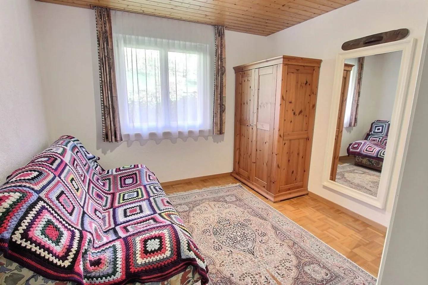 Beautiful single-family house on a livable level - Photo 11 of 13