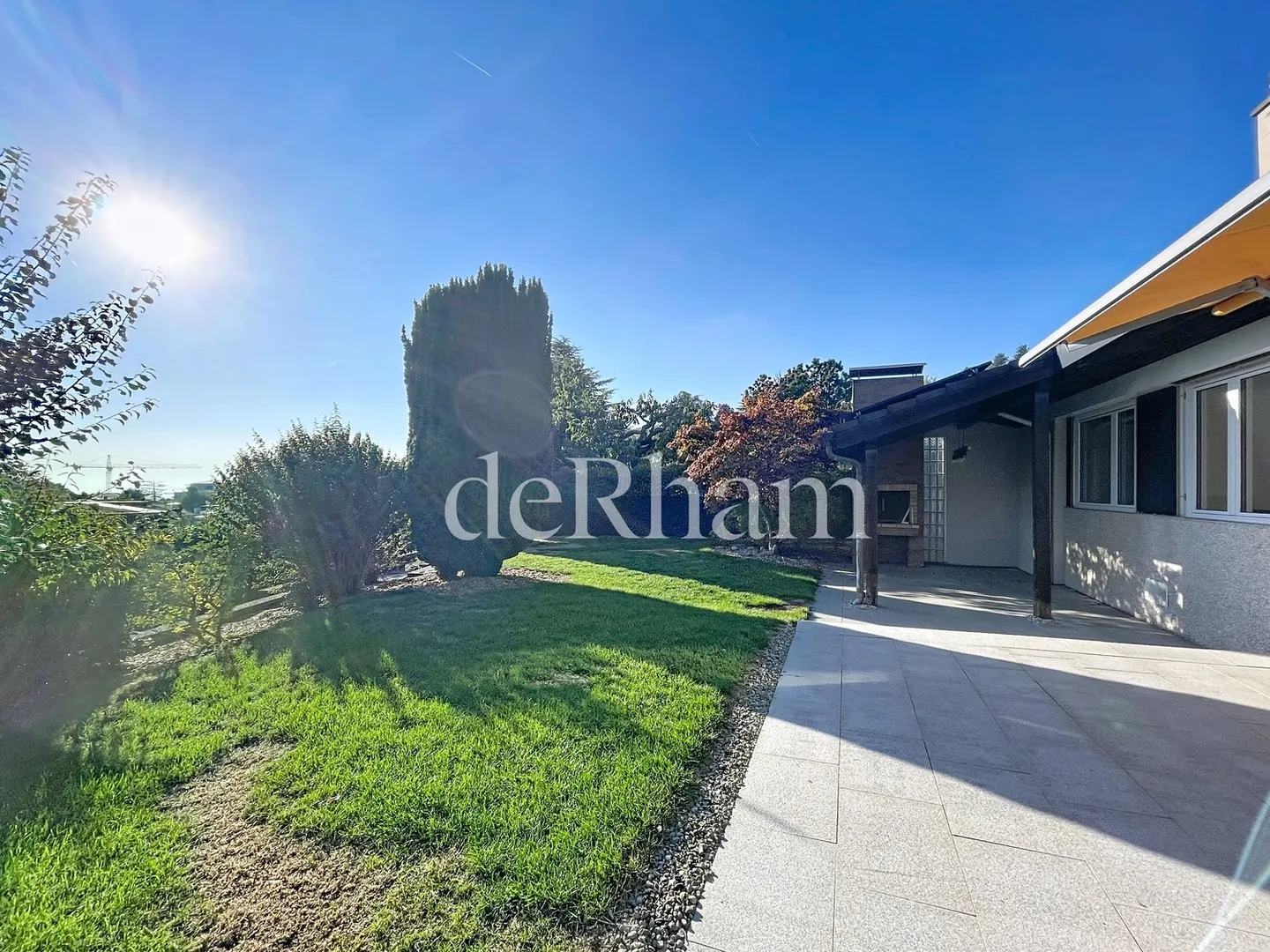 Charming Villa with Lake View - Photo 6 of 13