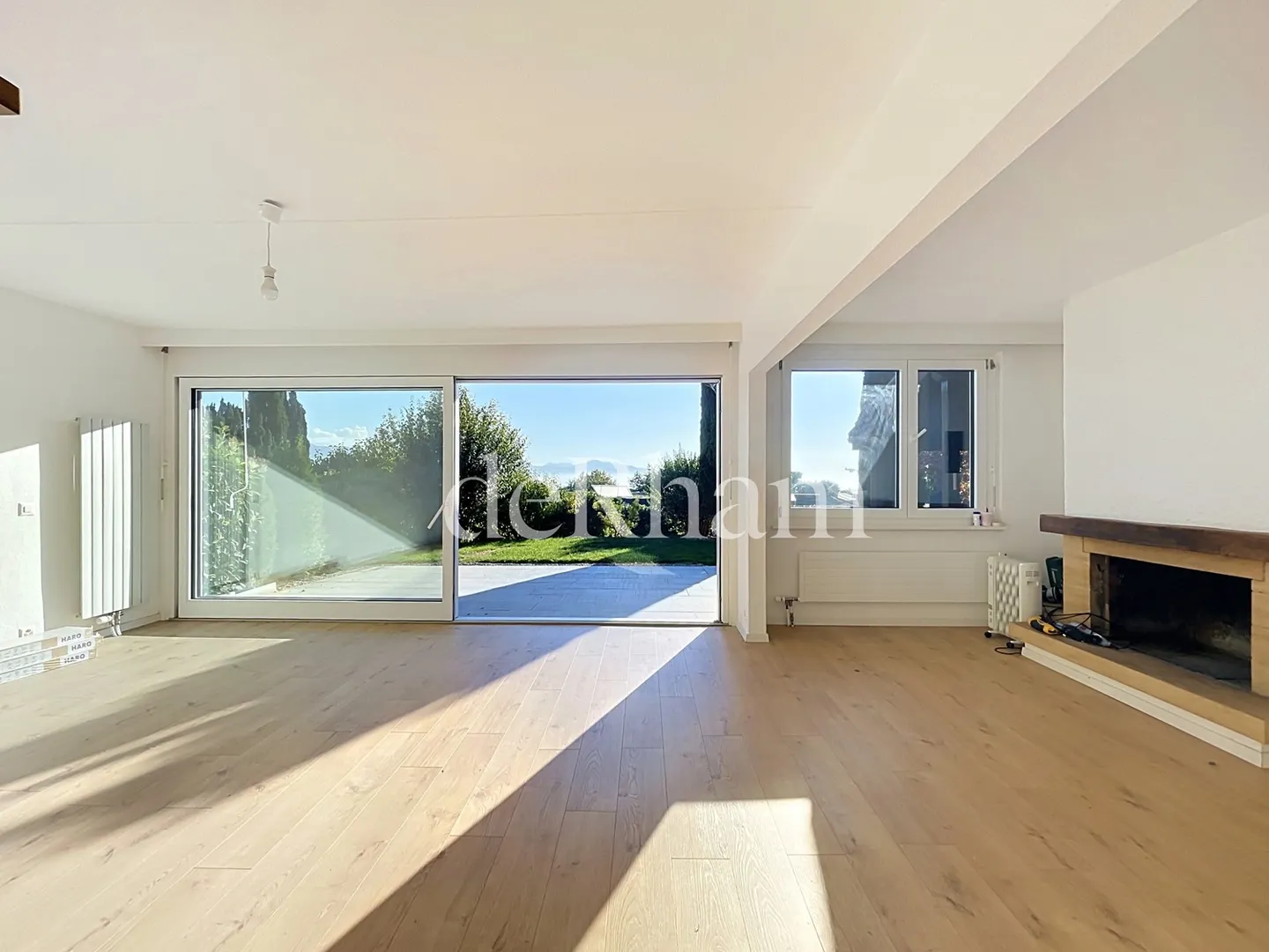 Charming Villa with Lake View - Photo 9 of 13