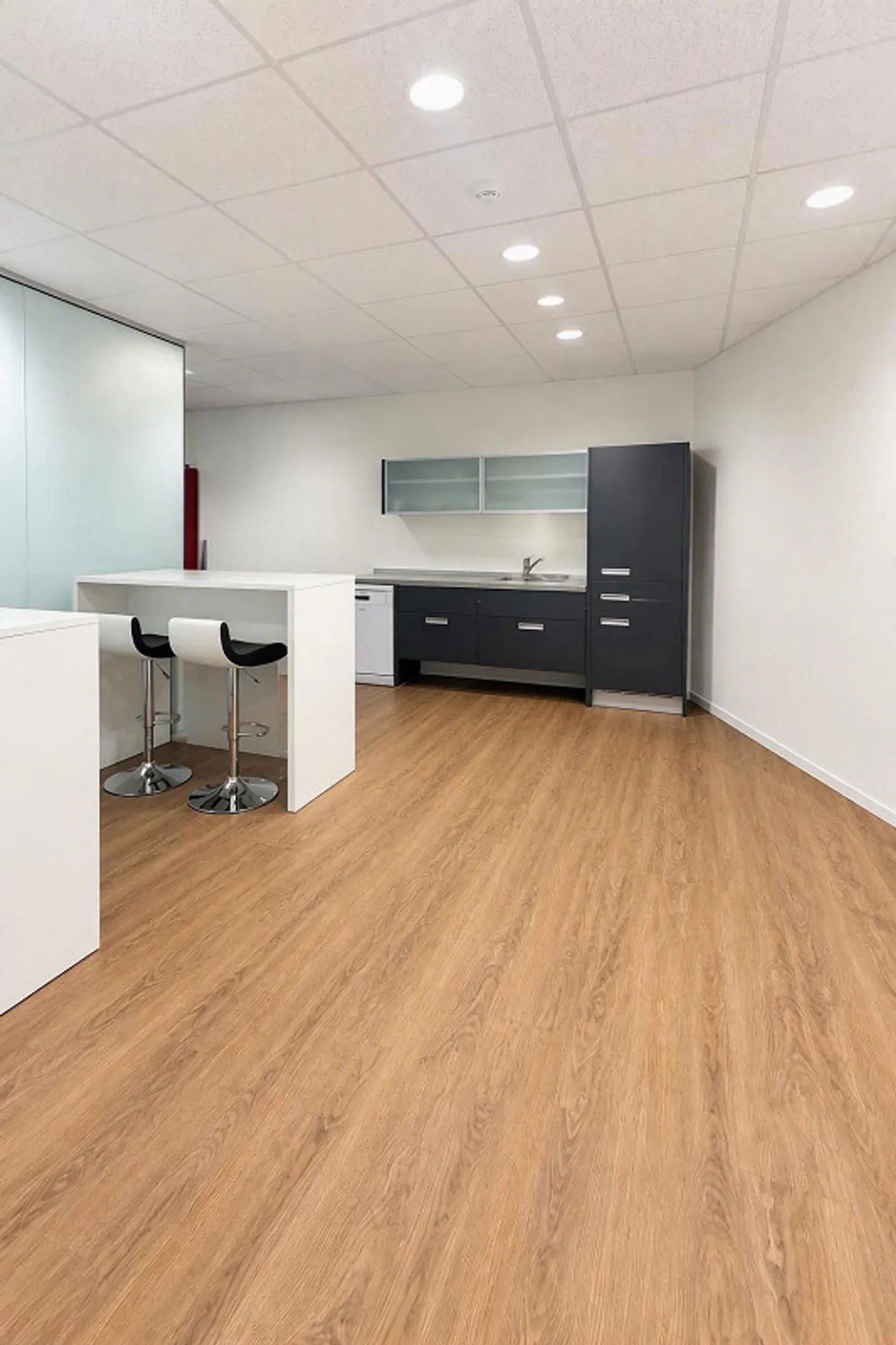 Espace pour vos idées - Bureau lumineux avec des utilisations polyvalentes - Photo 4 sur 5