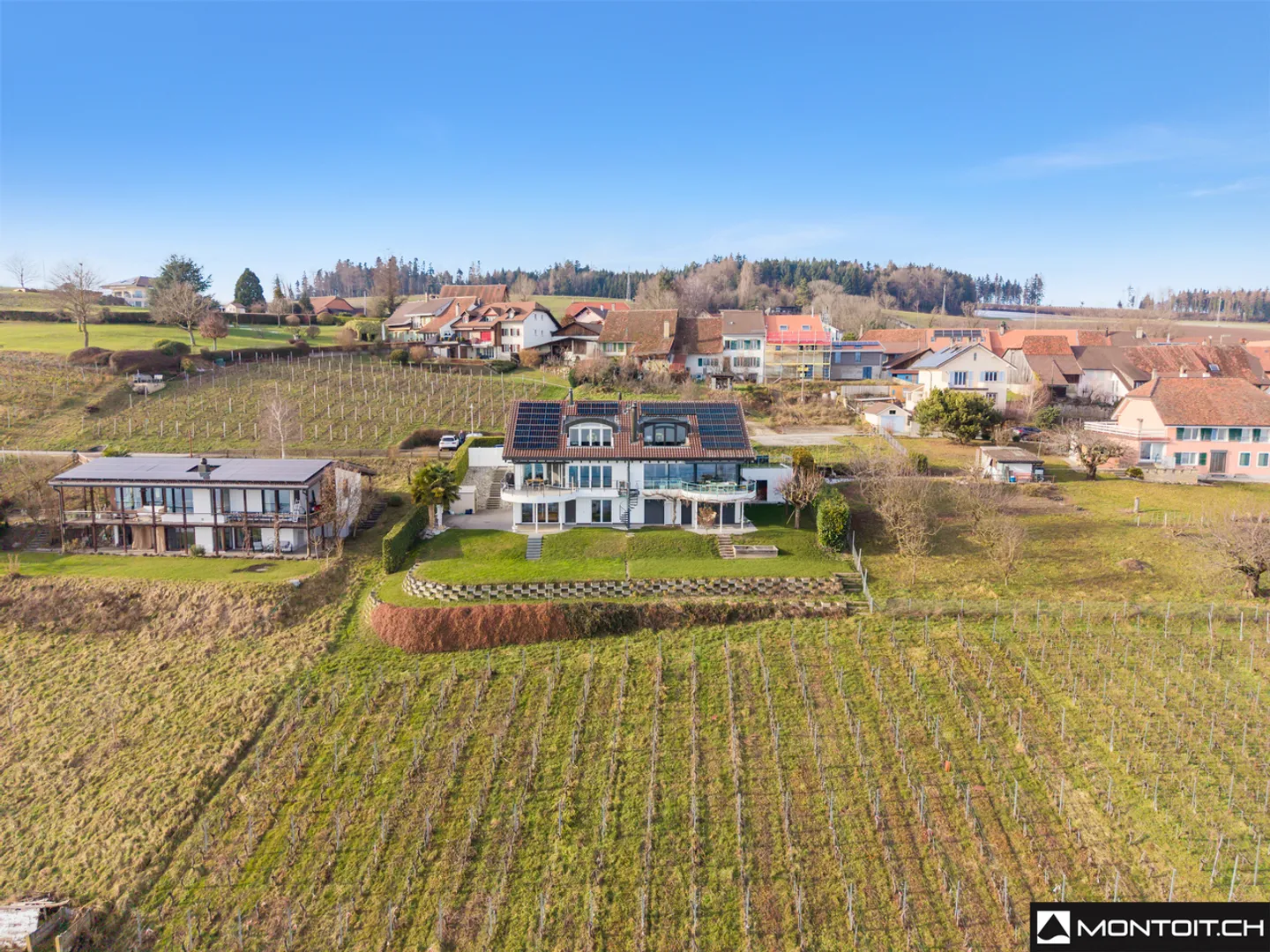Magnifique Villa avec Vue sur le Lac - Photo 2 sur 12