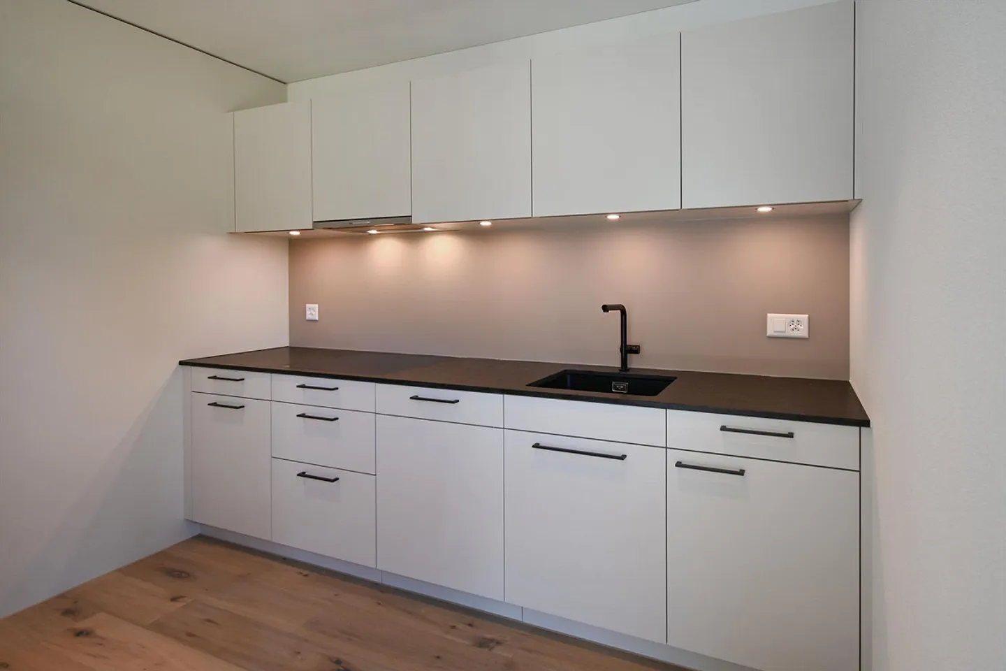 Appartement lumineux dans un emplacement calme recherché ? - Photo 3 sur 9